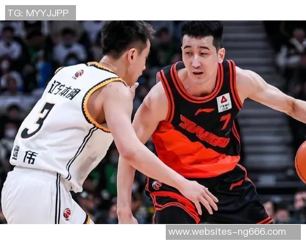 CBA精彩对决辽宁队迎战江苏队双方全力争胜展现篮球魅力 CBA精彩对决辽宁队迎战江苏队双方全力争胜展现篮球魅力