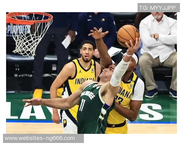 布鲁克洛佩斯:从NBA巨星到篮球战术的核心力量分析 布鲁克洛佩斯:从NBA巨星到篮球战术的核心力量分析